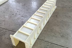 標志樁、立柱 三孔立柱塑料模具109x14x14